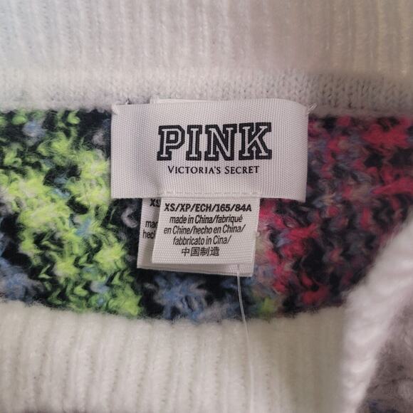 ❄️Victoria’s Secret Fuzzy Off-Shoulder Sweater XS White Snowflake Neon Aztec NWT - Picture 4 of 6